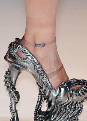 alien-high-heels